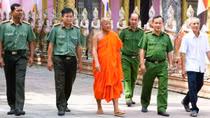Người có uy tín đồng bào dân tộc Khmer bảo vệ nền tảng tư tưởng của Đảng
