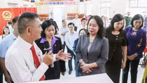 Phó Chủ tịch nước Võ Thị Ánh Xuân kiểm tra công tác chuẩn bị bầu cử ở Đồng Nai