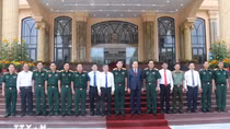 Chủ tịch Quốc hội Trần Thanh Mẫn thăm, chúc tết và tặng quà tại Quân khu 9