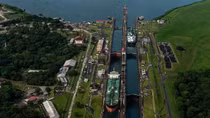Vận tải biển tránh Hormuz, chọn lối Panama