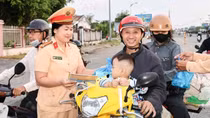 Công an TP Cần Thơ tổ chức “Điểm dừng chân nghĩa tình”