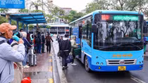 Hà Nội: Hơn 361.000 hành khách sử dụng xe buýt di chuyển trong dịp Tết