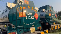 Triệt phá đường dây sản xuất, buôn bán xăng RON A95 giả quy mô lớn