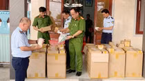 Bắt quả tang chủ cơ sở sản xuất mỹ phẩm "3 không"