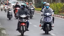 Miền Bắc ngày tạnh ráo, lác đác có mưa về đêm