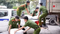 Công an Đồng Nai vận động hơn 30 tấn hàng hoá hỗ trợ đồng bào bị thiệt hại do bão lũ