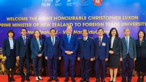 Thủ tướng New Zealand thăm, giao lưu với cán bộ, giảng viên, sinh viên Trường ĐH Ngoại Thương