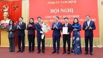 Công bố các quyết định sắp xếp bộ máy, công tác nhân sự tỉnh Nam Định