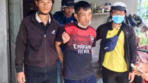 Giả khách mua hàng, trói nhân viên, lục soát cướp tài sản