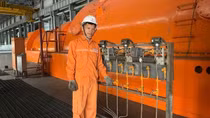 Người Lò trưởng luôn tận tâm với công việc