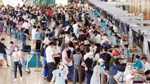 Còn nhiều vé máy bay giá rẻ, tàu hỏa và xe khách dịp cao điểm 2/9