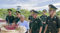 Tên cha còn đó, giữa đảo đá và biển xanh