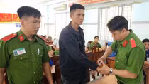 Những người giữ cho ngư trường lặng sóng...