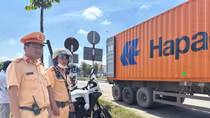 CSGT TP Hồ Chí Minh tăng cường kiểm soát các phương tiện trên tuyến đường trọng điểm