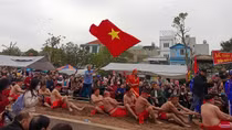 Tưng bừng thực hành “Kéo co ngồi” tại lễ hội Đền Trấn Vũ