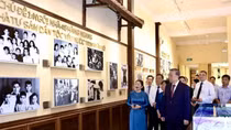 Tổng Bí thư Tô Lâm dâng hương tại Di tích số 48 Hàng Ngang