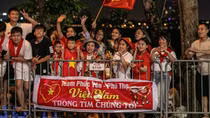 Trời có thể mưa, đêm có thể dài nhưng muôn trái tim vẫn thao thức cùng A80!
