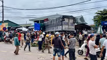 Kinh hoàng vụ xe tải lao vào chợ chuối khiến 6 người thương vong