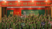 Khai giảng chương trình “Học làm chiến sĩ Công an năm 2025” với nhiều kiến thức bổ ích