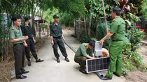Thăm khám, cấp phát thuốc, tặng quà người dân Ba Chúc