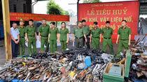Công an Nam Định tiêu hủy hàng nghìn vũ khí, vật liệu nổ và công cụ hỗ trợ