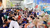 TP Hồ Chí Minh chuyển 538 tấn hàng hóa hỗ trợ người dân bị thiệt hại do mưa lũ