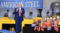 Tổng thống Trump tăng gấp đôi thuế nhập khẩu nhôm, thép vào Mỹ