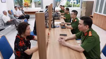 Người dân đến trụ sở Công an phường với tâm thế được phục vụ