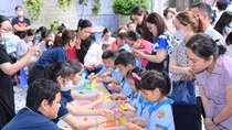 Vẫn còn nhiều khoản thu trong năm học mới