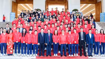 Xuất quân dự Sea Games 33, Đoàn thể thao Việt Nam quyên góp ủng hộ đồng bào vùng lũ