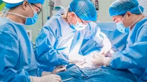 Giành giật sự sống cho cháu bé 20 tháng tuổi mắc ung thư thận phức tạp