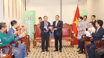 Phó Chủ tịch Quốc hội khen thưởng đột xuất Công an TP Cần Thơ