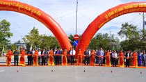 Khai trương cặp Cửa khẩu Quốc tế đường bộ và đường sông Thường Phước - Kaoh Roka