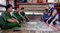 Già làng Cơ Tu chung tay gìn giữ an ninh, trật tự cơ sở