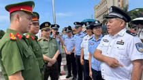 Bàn giao đối tượng truy nã đặc biệt nguy hiểm cho Công an Trung Quốc