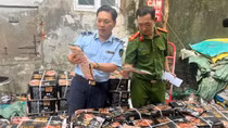 Ngăn chặn gần 1,7 tấn xúc xích không nguồn gốc "tuồn" ra thị trường
