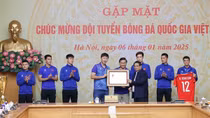 Thủ tướng gặp mặt chúc mừng đội tuyển bóng đá quốc gia