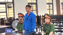 Tranh chấp tài sản, anh trai bắn em ruột lĩnh 12 năm tù