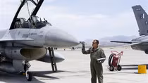 Thấy gì từ việc Mỹ nâng cấp tiêm kích F-16 cho Pakistan?