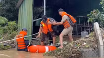 Khánh Hoà tiếp tục tìm kiếm hai nạn nhân mất tích do lũ lụt, sạt lở