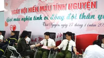 Cán bộ chiến sĩ Công an tham gia hiến máu tình nguyện