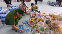 Hàng nghìn suất quà của người dân Đắk Lắk đến với bà con miền Trung