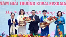 Cần có thêm giải thưởng vinh danh phụ nữ xuất sắc trên các lĩnh vực