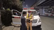 Xe cứu thương sử dụng đèn còi ưu tiên trái phép, người dân hãy báo CSGT