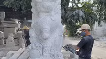 Làng đá dưới chân Ngũ Hành Sơn
