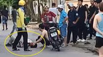 Nghi vợ ngoại tình, chạy xe máy hơn 300km tìm tình địch để "xử"