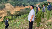 Tạm dừng tìm kiếm 3 người mất tích do sạt lở núi ở vùng biên giới Đà Nẵng