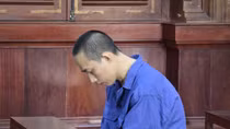 Kề dao vào cổ vợ vì ghen tuông, vô cớ khiến nạn nhân tử vong