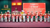 Công bố Quyết định của Bộ trưởng Bộ Công an về thành lập 40 Công an xã, phường của TP Huế