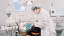 Niềng răng giá rẻ – Bẫy “đổi đời” khiến nhiều người tiền mất, răng lệch